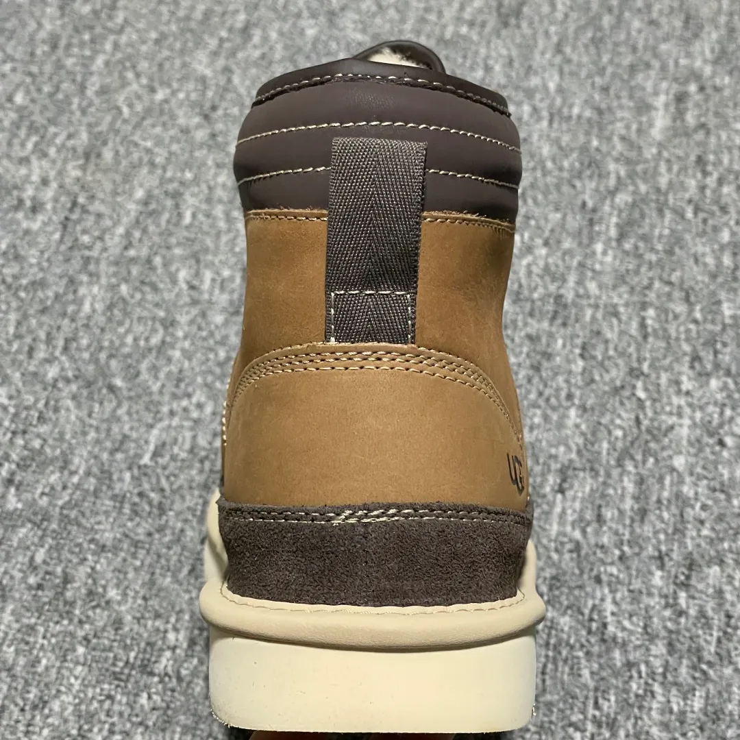Pick up locally 💰640. The core recommendation is good price. The platform is exclusively for foreign trade. UGG men's snow boots 1097089. The foreign trade platform is full of Z. High-end retail is exclusively for quality. Produced by the production line of a ten-year-old brand shoemaking factory. Pay attention to every detail. Longfeng A-grade genuine sheep fur is integrated. Created in full compliance with the ZP process. Size: 40 41 42 43 44